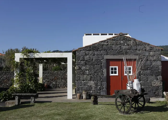 O Moinho Da Bibi Candelaria (Sao Miguel)